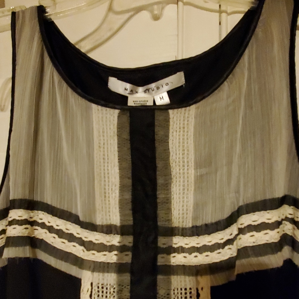 MAX STUDIO DRESS - Picture 2 of 3